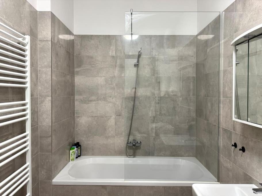 Apartamento Modernes In Karlsplatz Naehe 15 *